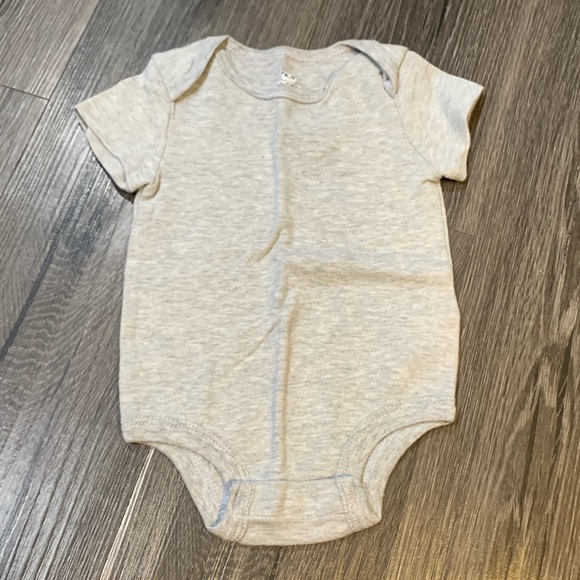 Rococo grey onesie - Picture 1 of 2